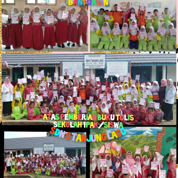 Pembagian Buku Tulis Sekolah dari Bapak Bupati Banyuasin dan